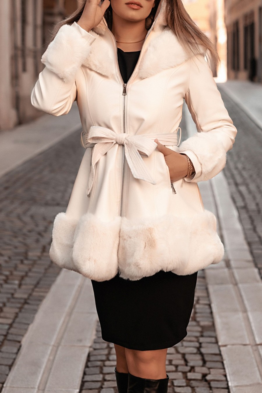 Donna BLUE DEISE MAISON S.R.L. | Cappotto Elegante Con Ecopelliccia Palancia, Bianco