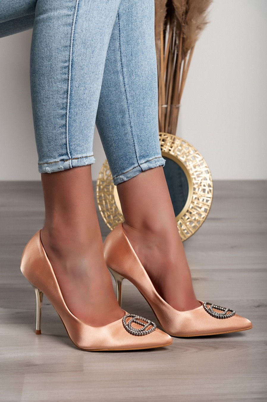 Scarpe E Accessori PATRIZIO ROMA | Decollete Con Spilla Decorativa, Beige