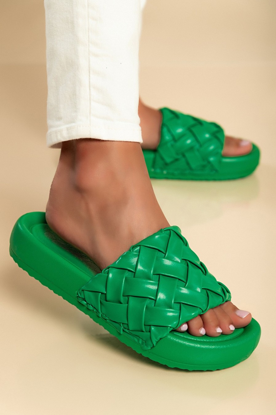 Scarpe E Accessori AMANDA INGROSSO CALZATURE | Ciabatte Con Cinturino Largo, Verde