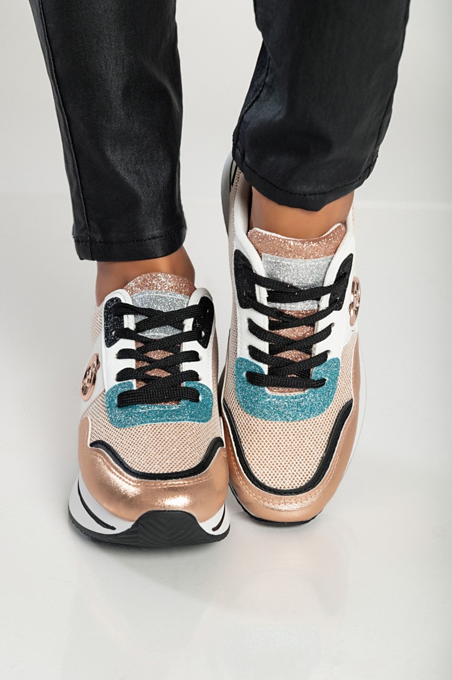 Scarpe E Accessori AMANDA INGROSSO CALZATURE | Sneakers Fashion Con Dettaglio Decorativo, Ff525, Colore Champagne.