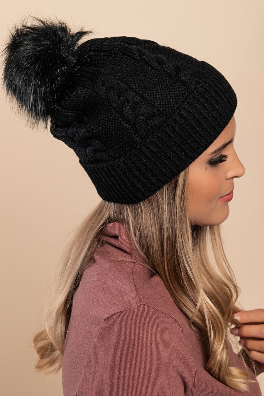 Donna FASHION STYLE SRLS (ANGELA) | Cappello Lavorato A Maglia Con Pompon, Nero